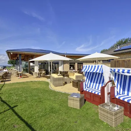 By The Swimming Pool F 997 Dom wakacyjny *